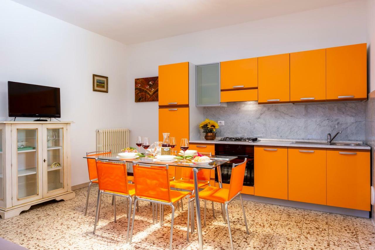 Montecchio Casa Donatellaアパートメント エクステリア 写真