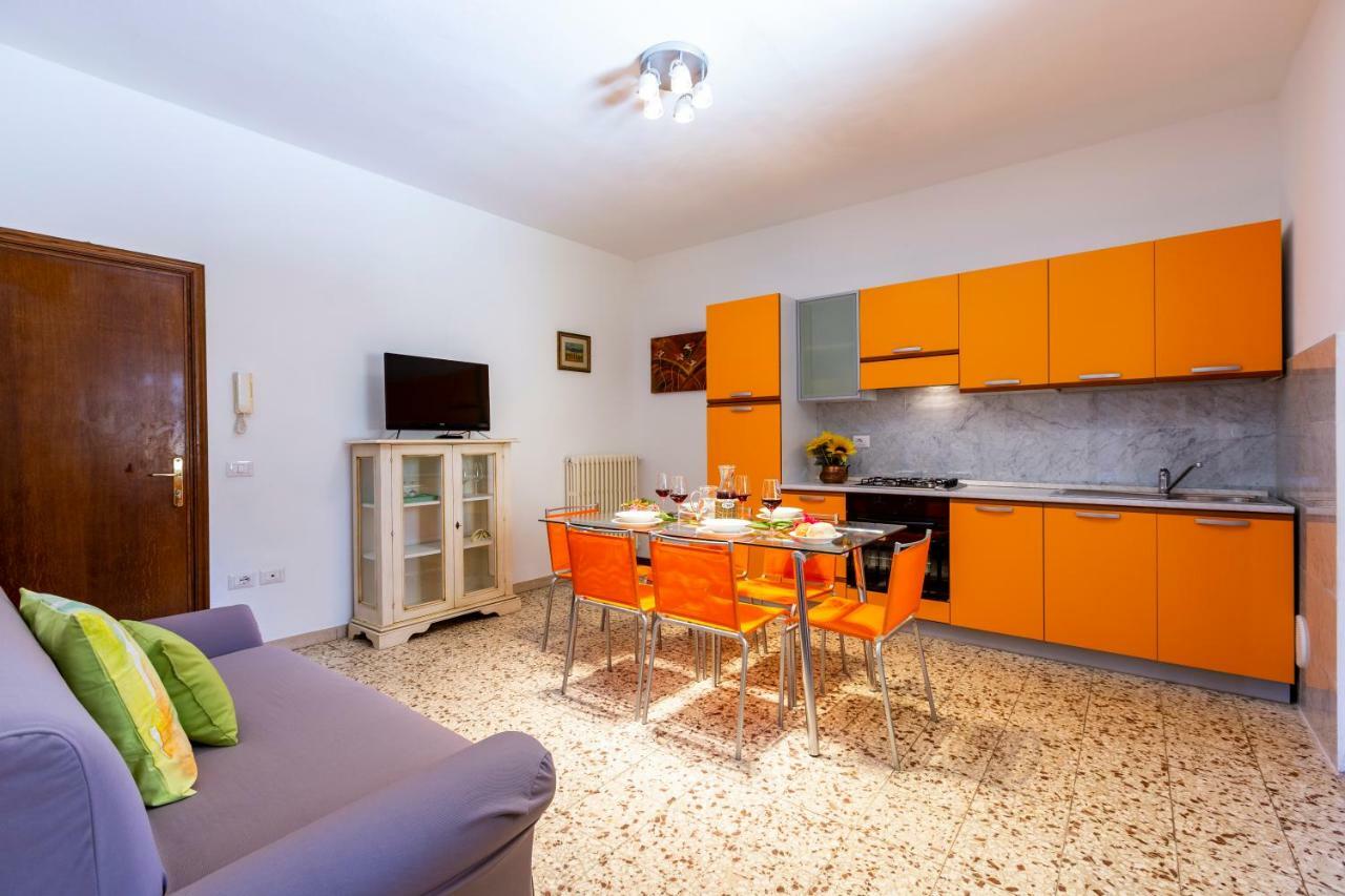 Montecchio Casa Donatellaアパートメント エクステリア 写真